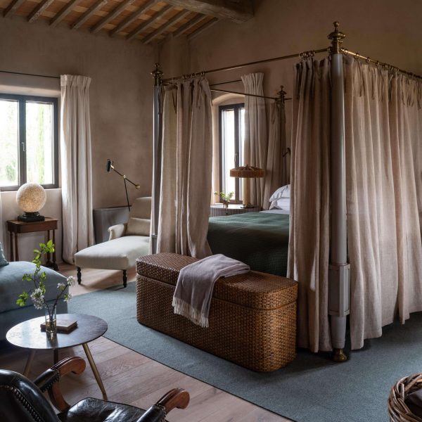 21st Century The King's Bed Solid Oak and Tented Steel Superstructure - Image 5