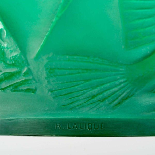 1921 René Lalique Vase Poissons Emerald Green Glass with White Patina Fishes - Image 4