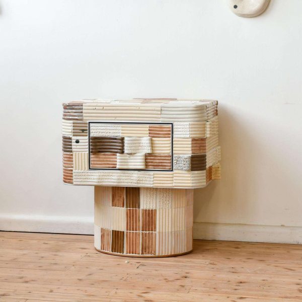 Pair of Sarcophagus Bedside Tables in Sculpted Ceramics and Wood - Image 2